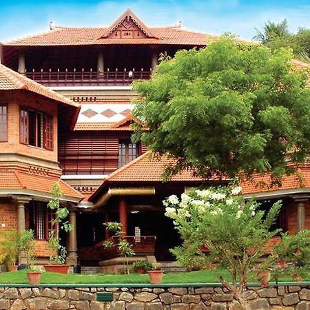 Amrutham Ayurvedic Village Resort Ковалам Екстериор снимка